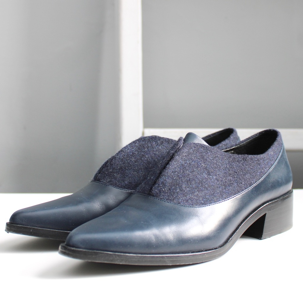 Lafayette 148 New York Women’s Blue Leather Pointy Toe Oxfords Loafers Size 9.5